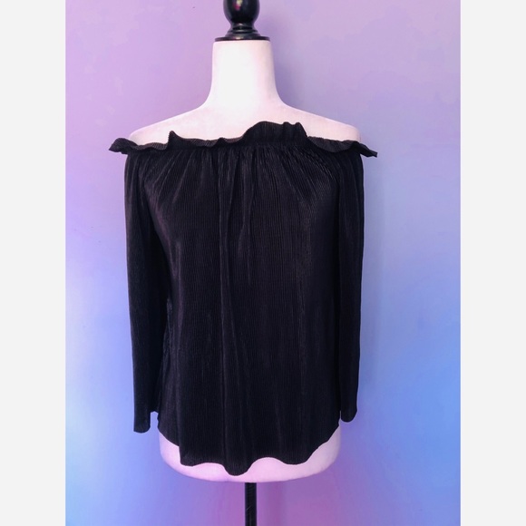 Anthropologie J.O.A Los Angeles pleated blouse - Picture 4 of 4